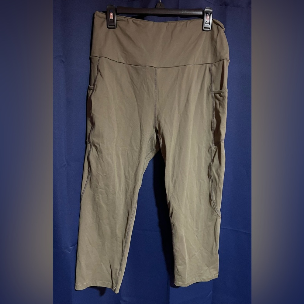 Women's Olive 7/8 Leggings